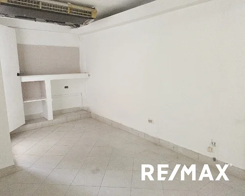 Store, for rent, In Centro Comercial C.C.M, AV. Bolivar, 42.50 mt2 and 1 bathroom - Inmuebles Margarita - 2 MIL - Image 9