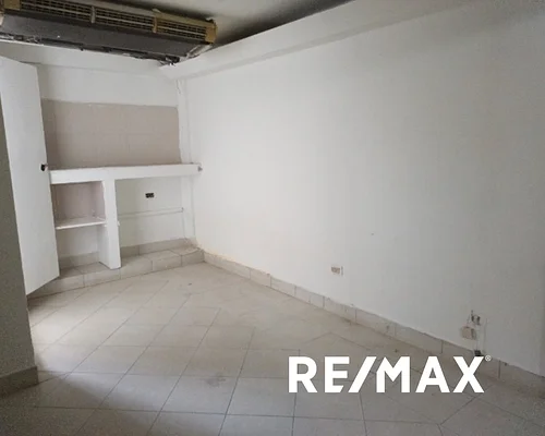 Store, for rent, In Centro Comercial C.C.M, AV. Bolivar, 42.50 mt2 and 1 bathroom - Inmuebles Margarita - 2 MIL - Image 10