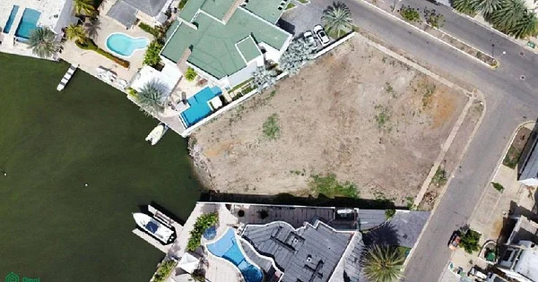 Plot with canal for sale in CR Las Villas in Lecheria - Las Villas Las Villas, 6016 Lecheria - Plot of land for sale