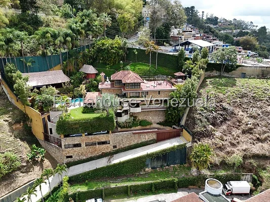 house (Multi-Level) for sale in Alto Hatillo, Distrito Metropolitano