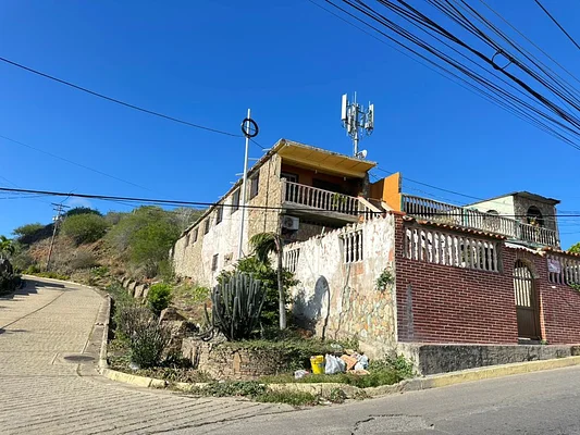 house Family Home For Remodeling, for sale, In Pampatar, Nueva Esparta, Isla de Margarita, 512 MT2, 9 bedrooms and 7 bathrooms - Inmuebles Margarita - 2 MIL - Image 6
