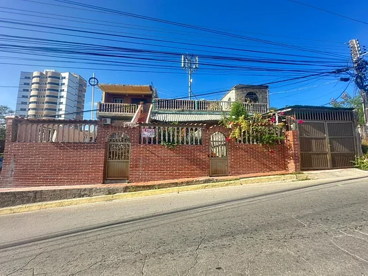 house Family Home For Remodeling, for sale, In Pampatar, Nueva Esparta, Isla de Margarita, 512 MT2, 9 bedrooms and 7 bathrooms - Inmuebles Margarita - 2 MIL - Image 11