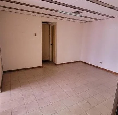 Multi-purpose office for sale - Av Cedeño Venta de Oficina en la To, 2001 Valencia - 3 beds commercial premises for sale
