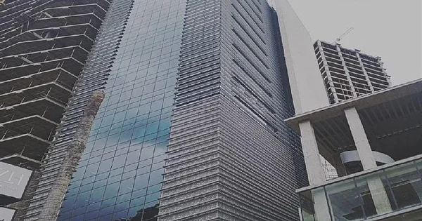 INVEST IN LAS MERCEDES: 161 M2 SPACE IN THE PRESTIGIOUS TORRE GUIYANA - Calle Orinoco Torre Guayana, 1060 CCS - Commercial premises for sale