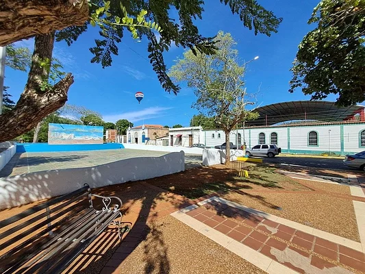 Spacious attached garage