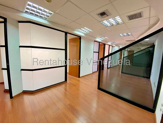 Commercial (commercial space) for rent in Bello Campo, Distrito Metropolitano