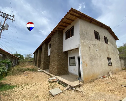 townhouse, for sale, In Playa Moreno, In Conj. Resd. Las Churuatas, Nueva Esparta, Isla de Margarita, 196 mt2, 4 bedrooms and 1 jacuzzi - Inmuebles Margarita - 2 MIL