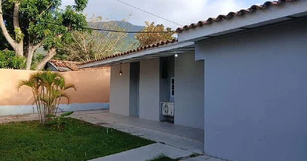 House of Wide Spaces and Potential with Pool - La Fuente, Margarita Island - Juan Tineo Arismendi Casa La Fuente, 6301 Antolin del Campo - 5 beds house for sale