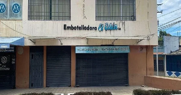 Spacious commercial premises for sale in Puerto La Cruz - Av. Bolivar Edificio Renata, 6023 Puerto La Cruz - Commercial premises for sale