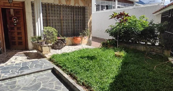 Building for Sale in Catia, Libertador, Caracas, Distrito Capital