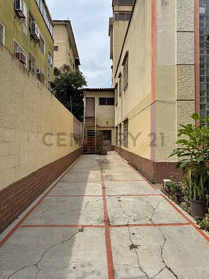 Guest bedroom with balcony