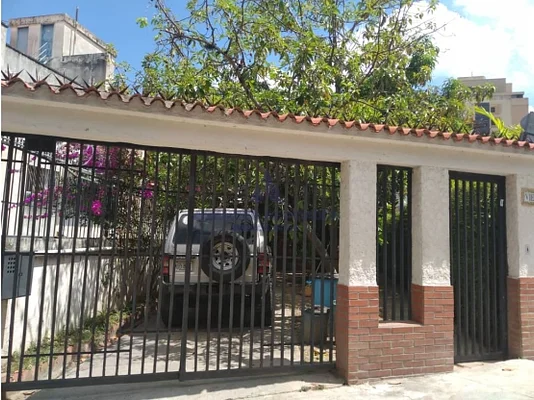 Rent bedroom 30m2 La Trinidad 7607 - US$160 USD