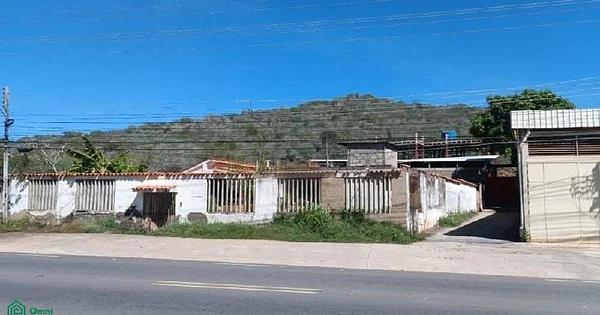 Opportunity land of 800mt2 with 2 houses to remodel in pampatar - calle 3 de mayo Casa Campeare, 6316 Pampatar - 5 beds plot of land for sale