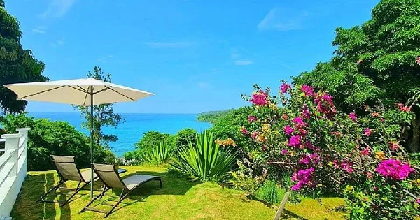 Operational beachfront resort villa in Chuspa with high potential - Chuspa Maraguaney, La Sabana, Venezuela - Commercial premises for sale