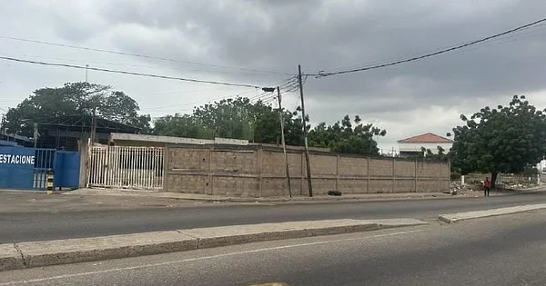 Commercial/Industrial Land in Av. Principal, Km4, San Francisco, Zulia - Avenida Principal del km 3, Trocal 6 Terreno Comercial/Industr, 4002 Maracaibo - Plot of land for sale