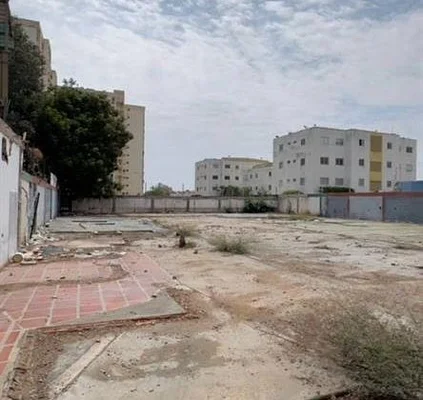 Land for sale with excellent location and investment opportunity - avenida 10 entre calles 59 y 60 diagonal a residen terreno, 4002 Maracaibo - Plot of land for sale