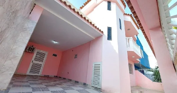 Spacious house in C.R Bosques del Ingenio ready for you - Calle 3 CONJUNTO RESIDENCIAL BOSQ, 6001 Barcelona - 5 beds house for sale