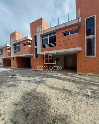 Sale of 5 brand new Town houses Located in Campo B, Puerto Ordaz, Venezuela