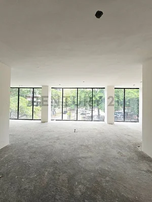 Spacious main lobby area