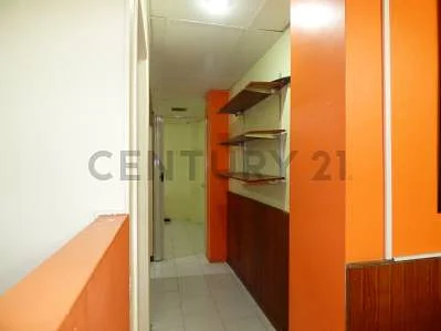 Clean bathroom with fixtures
