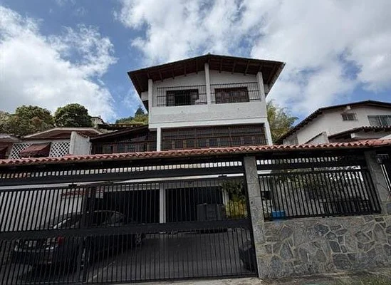 Excellent House For Sale La Boyera 508mts2 4 ha/ 6ba/ 6pe p - Zona A , Urb. La Boyera en Jurisdicción del Munic Urb La Boyera, 1083 CCS - 4 beds house for sale