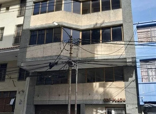 SALE OF BUILDING IN BARUTA - CALLE SUCRE, CASCO HISTORICO DE BARUTA EDIFICIO PLAZA, 1080 CCS - Commercial premises for sale