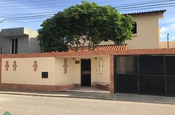 House in Los Robles - Calle 2, sector mundo nuevo los robles Urbanización mundo nuevo, 6316 Maneiro Municipality - 6 beds house for sale