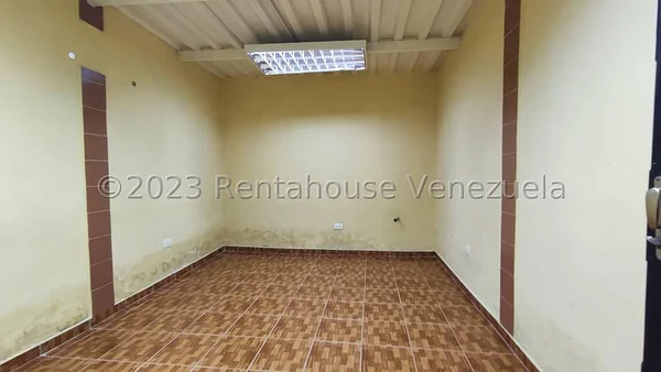 Commercial (office) for rent in Valle Hondo, Lara