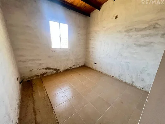 Second bathroom details