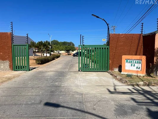 house under construction, for sale, In residential development Las Marites, Nueva Esparta, Isla de Margarita, 241 mt2, 2 bedrooms and 2 bathrooms - Inmuebles Margarita - 2 MIL