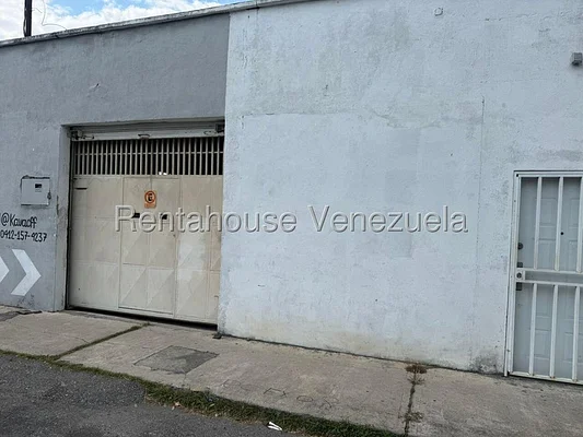 Open commercial interior space