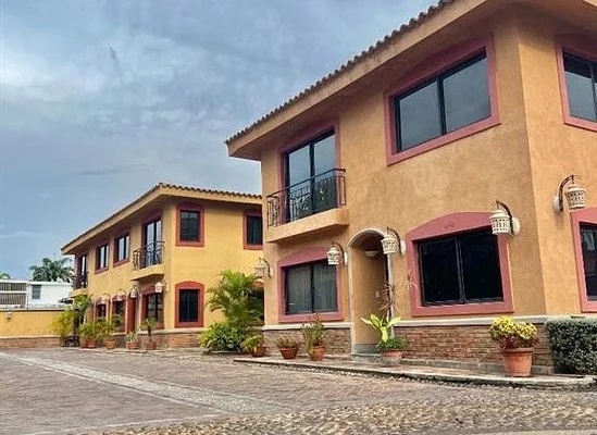 HOUSE FOR SALE LECHERIA C R VILLAS PARAGUACHI - AVENIDA VENEZUAL C R VILLAS PARAGUACHI, 6016 Lecheria - House for sale