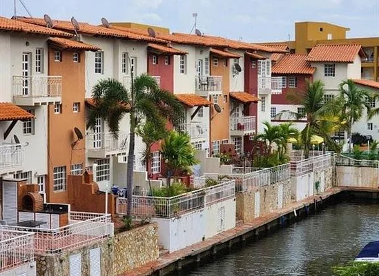 VILLA MARTINIQUE RESIDENTIAL COMPLEX - AVENIDA R-16 CONJUNTO RESIDENCIAL VILL, 6016 Lecheria - 3 beds apartment for sale
