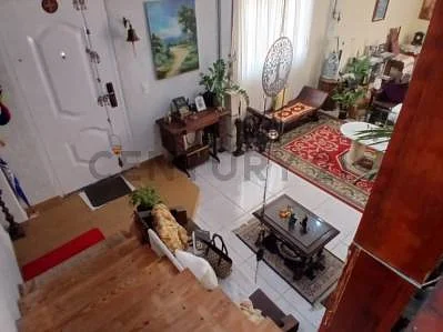 Bright kitchen with island