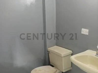 Lease of office in Zona Industrial La Urbina, Sucre, Caracas, Miranda - Image 9