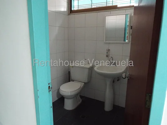 Businesses and Companies (Medicine and Health) for sale in La Carlota, Distrito Metropolitano - Image 17