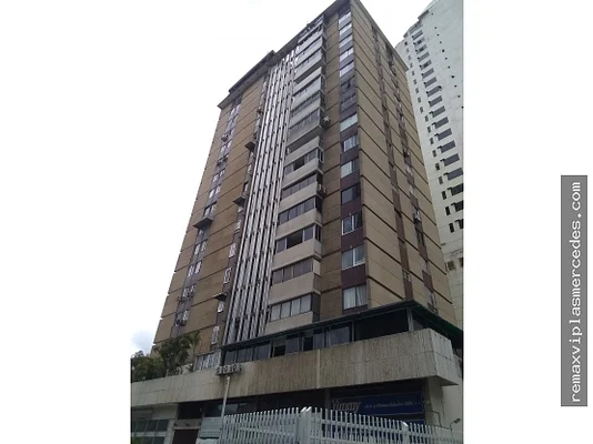 Rent cubicles inside 200m2 area Parque Cristal LPG 7837 - US$250 USD - Image 2