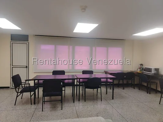Commercial (office) for sale in Centro, Lara