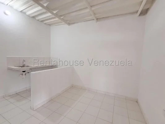 apartment (1 Level) for rent in Zona Oeste, Lara - Image 5