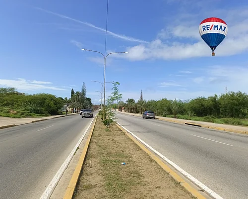 warehouse of 3 Levels, for sale, On Avenida Circunvalación, Nueva Esparta, Isla de Margarita, 2,550 mt2, 4 bathrooms and 4 Parking Spaces - Inmuebles Margarita - 2 MIL