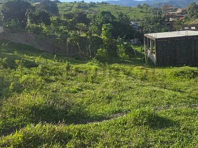 Aerial overview of land parcel