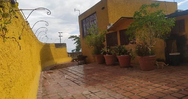 Spacious and Comfortable Single Level Quinta for Sale - SAN LUIS LOTE 489 C, Guaicaipuro - 4 beds house for sale