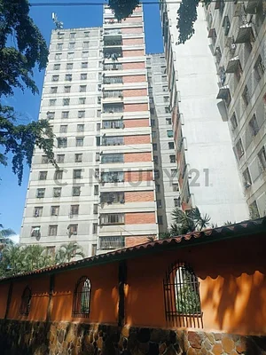 Sale of apartment in Libertador, Caracas, Distrito Capital - Image 2