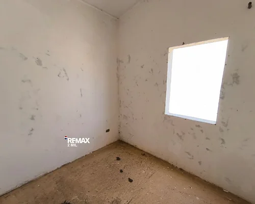 Second bathroom shower