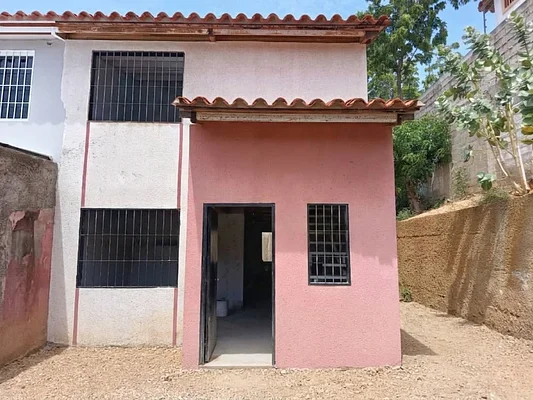 Front view of charming home