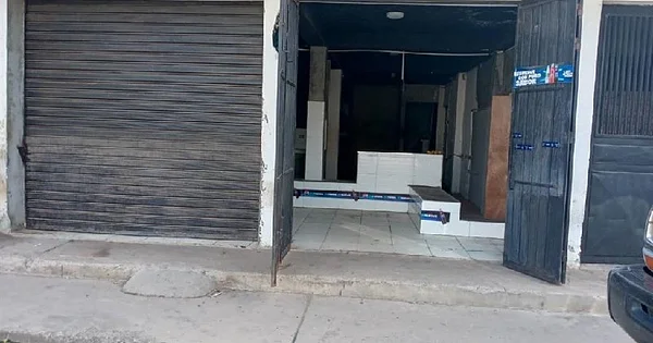 Commercial premises for sale with apartments at the top - san nicolas local comercial con 2 apa, 6023 Puerto La Cruz - 4 beds commercial premises for sale