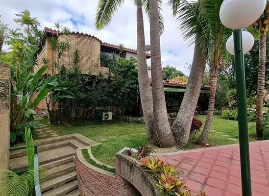 HOUSE for sale in the Urbanization CERRO VERDE - Central Mi Gordita, 1083 CCS - 5 beds house for sale - Image 2