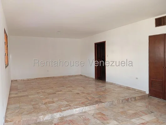 townhouse (1 Level) for rent in La N, Zulia