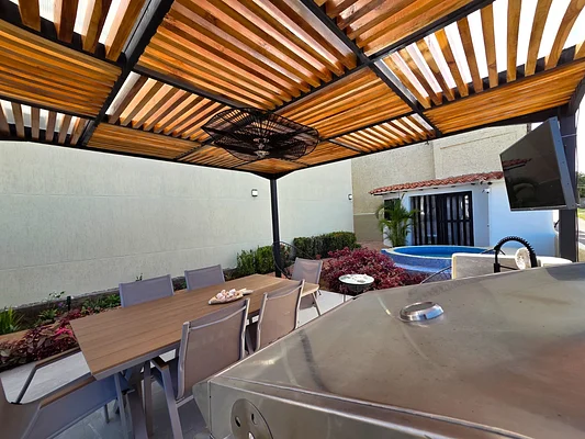 Bright kitchen with island