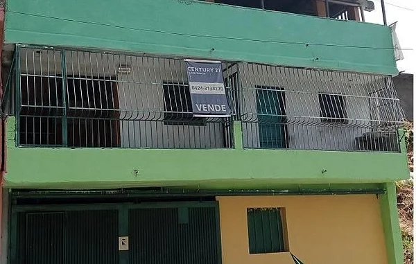 Opportunity for Sale House of 639 Mts Ideal for large family or Investor - Calle Colombia Monte Piedad Casa Nro 8, 1030 Caracas - 17 beds house for sale